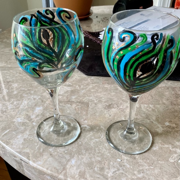 Hand painted Peacock Feather wine glasses set of 2 - Picture 4 of 5
